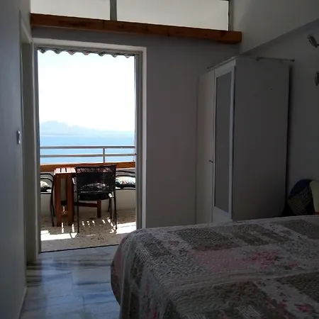 Atlas With Private And Seaview Daire *