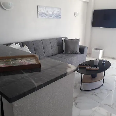 Atlas With Private And Seaview Apartman