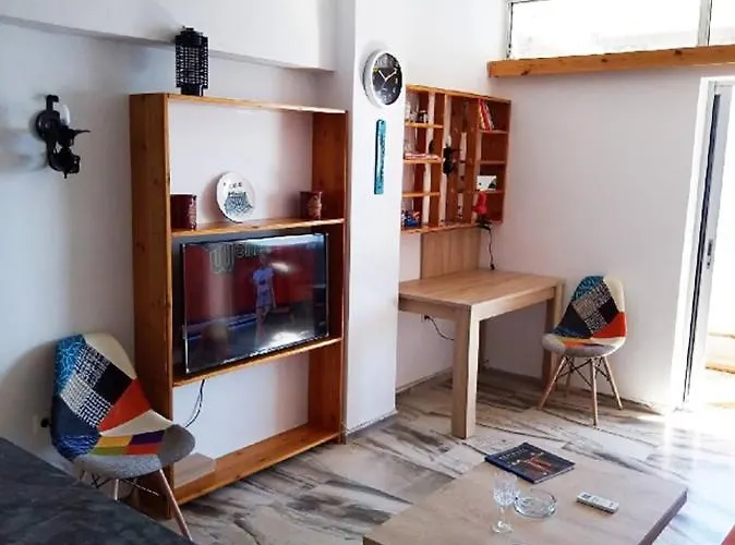 Atlas With Private And Seaview Loutráki